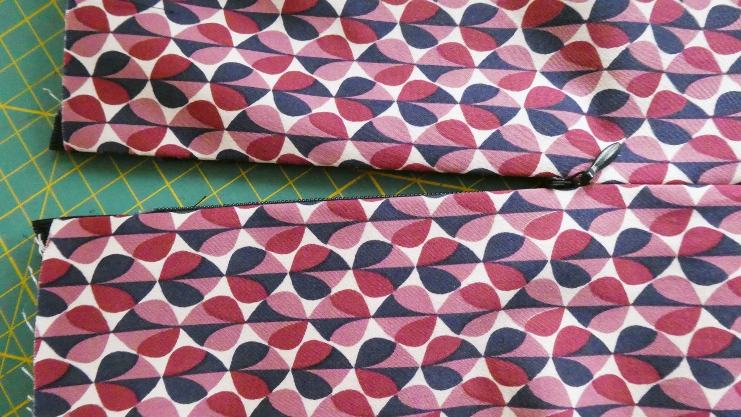 Bernina Nr. 35 Reißverschlussfuß (nahtverdeckter) 3 Bernina Nr. 35 Reißverschlussfuß (nahtverdeckter) – Bild 3