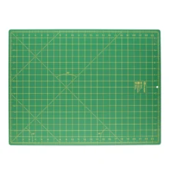 Prym Schneideunterlage (45 X 60 Cm/ Cm/ Inch Skalierung/ Grün)