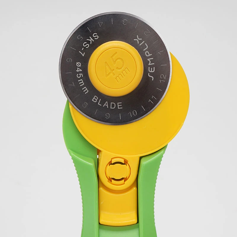 Semplix Rollschneider Maxi Mit 3 Klingen (45 Mm/ Gerade/ Wellen/ Zacken/ Grün) 3 Semplix Rollschneider Maxi Mit 3 Klingen (45 Mm/ Gerade/ Wellen/ Zacken/ Grün) – Bild 3