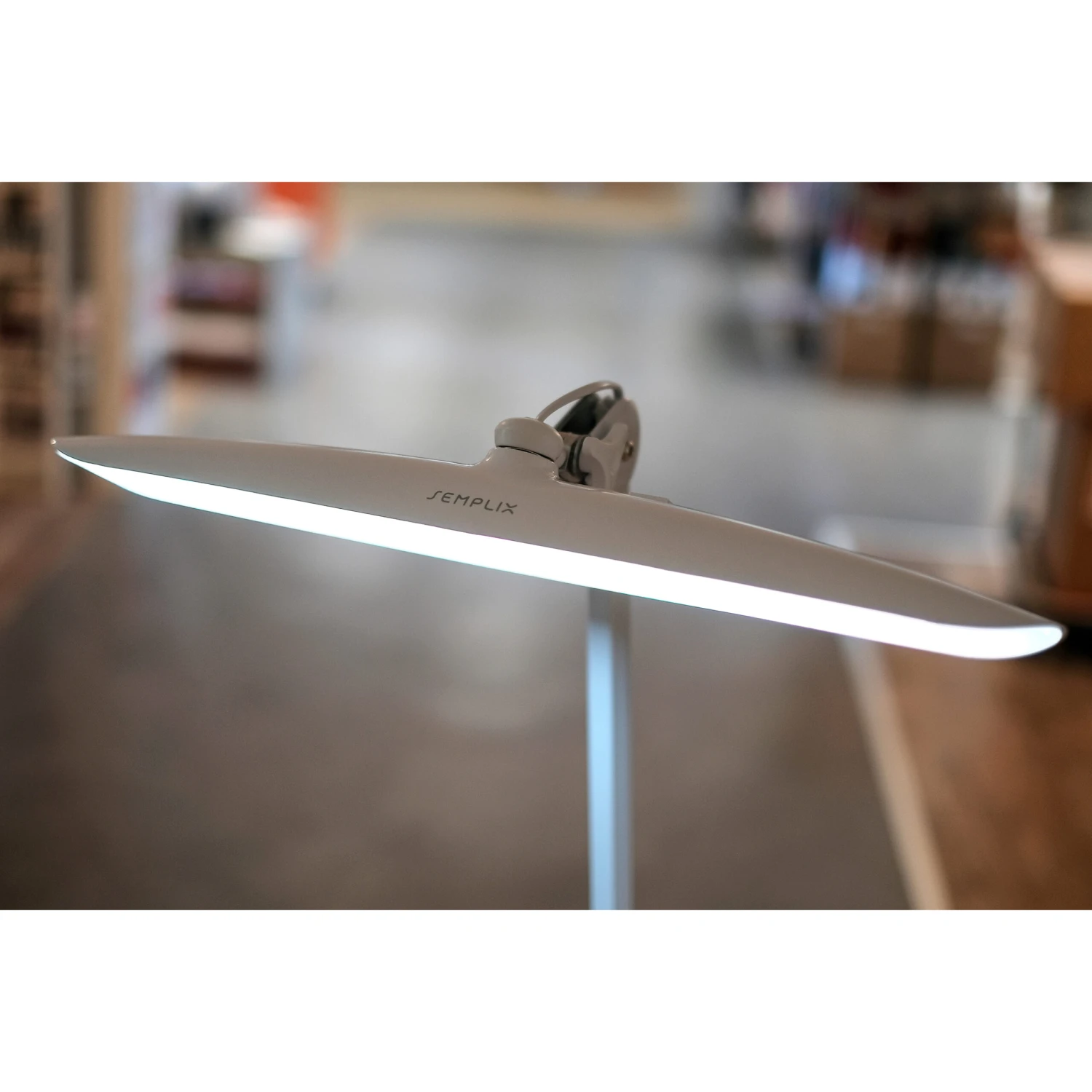 Semplix LED Arbeitslampe Tischlampe Weiß (182 LED/ 3 Farben/ Dimmbar/ Tischklemme) 8 Semplix LED Arbeitslampe Tischlampe Weiß (182 LED/ 3 Farben/ Dimmbar/ Tischklemme) – Bild 8