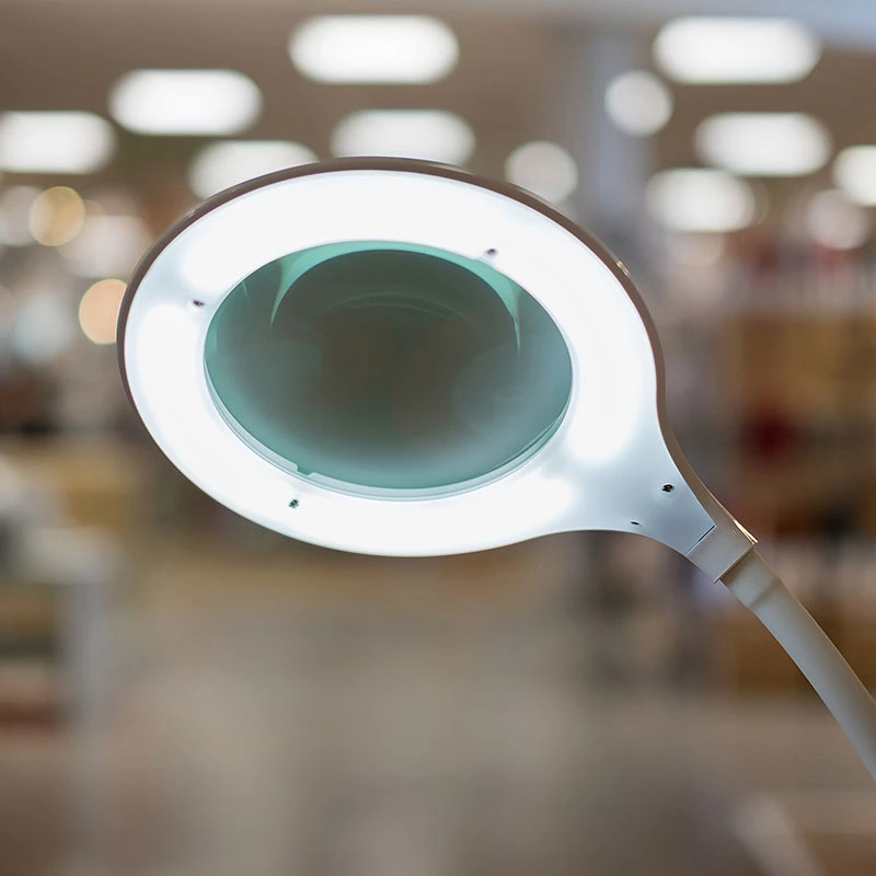 Semplix LED Lupen-Tischleuchte Weiß (Linse 127 Mm/ Dimmbar/ Tischklemme) 1 Semplix LED Lupen-Tischleuchte Weiß (Linse 127 Mm/ Dimmbar/ Tischklemme)