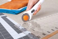 Fiskars Näh-Starterset 3tlg. (Schneidematte A2/ RollschneiderØ 45/ Lineal)