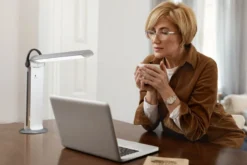 Daylight Twist 2 Klappbare LED Tageslichtleuchte (weiß/ Grau) -NähKunst Angebote Store 10026444 daylight twist2 wei 9