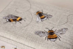 Groves Nähkasten Bienen "M" (18,5x25,5x14,5cm)