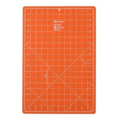 Prym Schneideunterlage (30 X 45 Cm/ Cm/ Inch-Skalierung/ Orange)