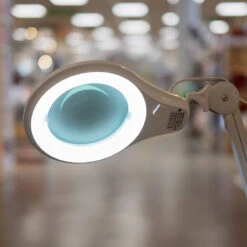 Semplix LED Lupen-Stehlampe 3D Weiß (Linse 127 Mm/dimmbar/Standfuß Mit Rollen)