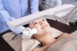 Daylight Lumi LED Arbeitsplatzleuchte (weiß/ Klemm/ Dimmbar) -NähKunst Angebote Store 35500 lumi face treatment35500 lumi face treatment scaled