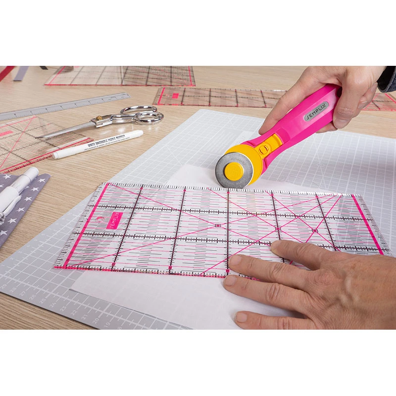 Semplix Patchwork-Quiltlineal (12,5" X 12,5"/ 2,5 Mm Dick/ Pink) 2 Semplix Patchwork-Quiltlineal (12,5" X 12,5"/ 2,5 Mm Dick/ Pink) – Bild 2