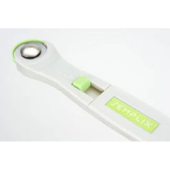 Semplix Schneidematten-Set A4 Hellgrün/grün Lineal/ Rollschneider 20 Mm -NähKunst Angebote Store rollschneider 20mm gruen 03