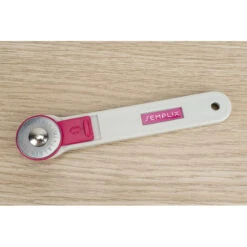 Semplix Schneidematten-Set A3 Pink/lila/ Lineal/ Rollschneider 28 Mm -NähKunst Angebote Store rollschneider 28mm pink 02