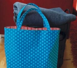 SULKY Ultra Stable (25 Cm X 5 M/ Schwarz/ Permanent Klebendes Vlies Zum Aufbügeln)